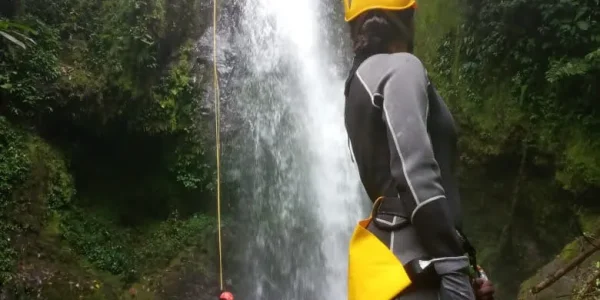 Canyoning (Pasadía)