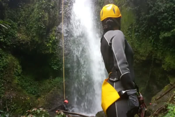 Canyoning (Pasadía)