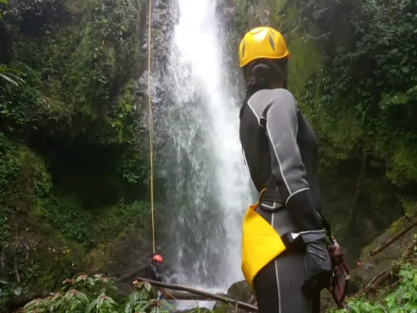 Canyoning (Pasadía)